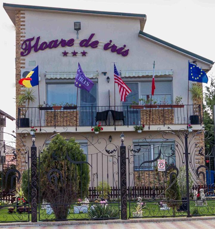 Floare De Iris Hotel Вама Веке Екстериор снимка