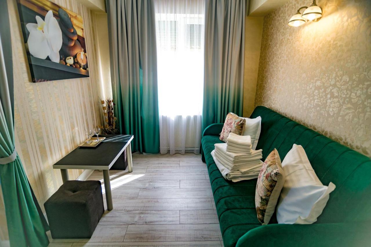 Floare De Iris Hotel Вама Веке Екстериор снимка